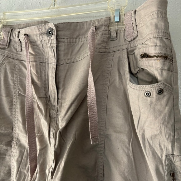 Reitmans women’s comfy skort khaki tan tie - Picture 2 of 6